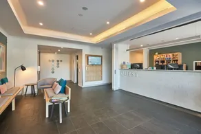 Quest Cannon Hill - Reception