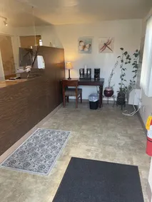 Crystal Motel - Hall