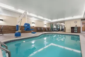 Fairfield Inn & Suites by Marriott Charlottesville Downtown/University Area - Piscine