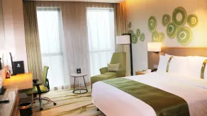 Holiday Inn Chengdu Qinhuang by IHG - Room