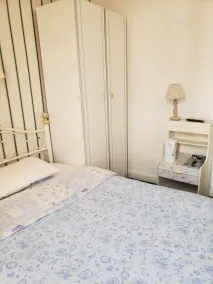 The Arran - Room