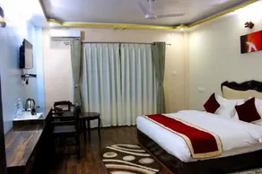 Big Hotel - Room