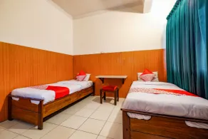 Sartika Hotel Mitra RedDoorz Pati - Room