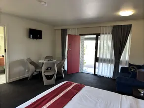 Botanical Hamilton - Room
