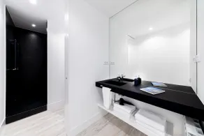 Slow Suites Gran Vía - Bathroom