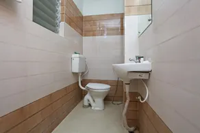 Hotel O Aashray Guest House - Banheiro