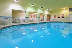 Holiday Inn Express Hotel & Suites Magnolia-Lake Columbia by IHG - Basseng
