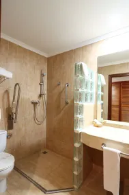 Hotel Varinia Serena - Balneario de Alange - Badeværelse