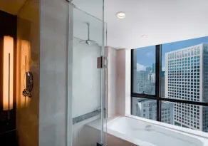 Holiday Inn Qingdao City Center by IHG - Zimmer