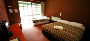 Snowline Motel - Quarto