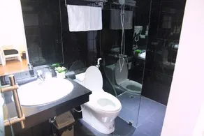 Lotus Hotel - A24, Khu Đấu Giá, Vạn Phúc - by Bay Luxury - Badeværelse