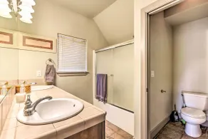 Family-friendly Bend Home w/ Hot Tub & Yard! - Badrum