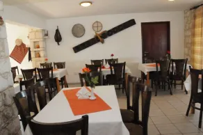 Palates Hotel - Restaurant
