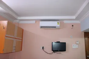 I-ROOMZ Bagyas Residency - Room