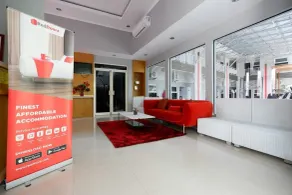RedDoorz near Solo Square 3 - Lobby
