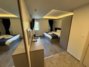 Refletion of the Bosphorus - Room