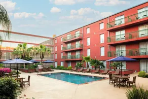 Courtyard by Marriott New Orleans Warehouse Arts District - Piscine