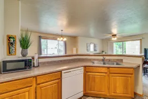 Cozy Sioux Falls House - Walk to Park! - Interior