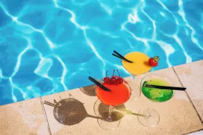 DoubleTree by Hilton Dubai - Business Bay - Piscina