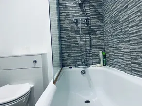 The Coral Guest House - Bathroom