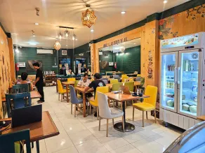 Ubuntu Live Boutique Hostel & Rooms - Phuket Old Town - Restaurante
