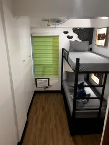 Outpost Beach Hostel - Zimmer