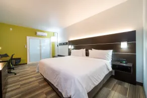 Holiday Inn Express Hotel & Suites Bedford by IHG - Værelse