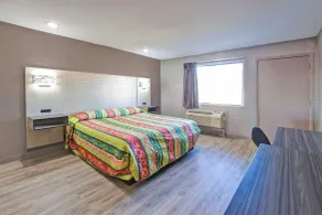 Super 7 Inn Dallas Near Duncanville - Chambre