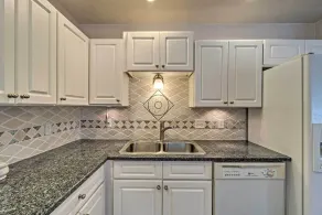 Updated Apartment Walking Distance to Venice Beach - Interiör