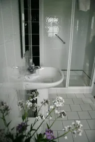 Seapoint Lodge - Baño