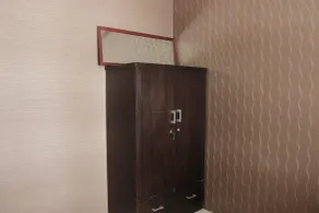 Chic and Cozy 2BR Apartment at Pinewood Jatinangor near JATOS By Travelio - Zimmer