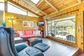 Scenic Clear Lake Cabin w/ Stunning Views! - Interiør