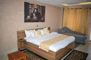 The 818 Hotel Ol Kalou - Zimmer
