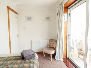 Chy Bean - Room
