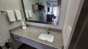Red Roof Inn Perry - Bathroom