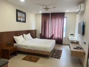 Sarvaswa Resort - Raipur - Zimmer