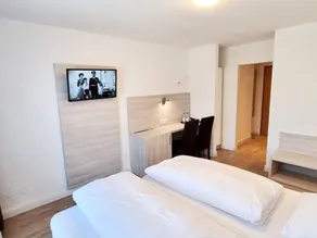 Adler Hotel Frankfurt - Chambre