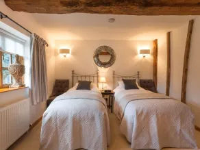 Blounts Court Farm - Room