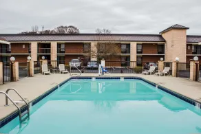 Quality Inn Kinston Hwy 70 - Piscine