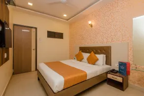 Hotel O Golden Nest Near Chhatrapati Shivaji International Airport - Chambre