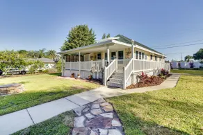 Lakefront Tavares Home w/ Deck, Patio & Dock! - Interiør