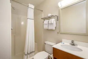 HomeTowne Studios by Red Roof Philadelphia - Mt Laurel-Maple Shade, NJ - Salle de bain