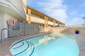 Best Western Kettleman City Inn & Suites - Piscine