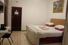 Tzaneen Guest House - Chambre