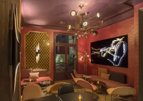 Idol Hotel - Sitzecke in der Lobby