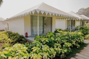 The Fern Seaside Luxurious Tent Resort Daman, Series by Marriott - Rom