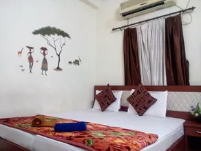 Jo Rooms - Camera