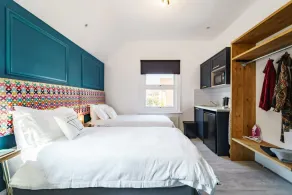 The Adelphi Aparthotel - Habitación