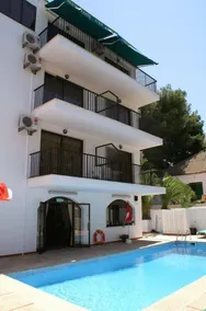Apartamentos BELLA MARÍA - Piscine