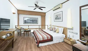 Clarks Amer - Room